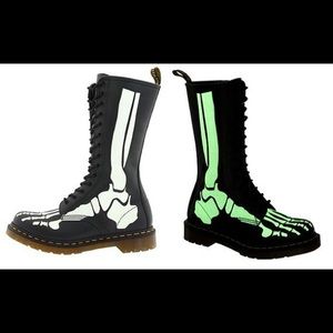 ISO Skelly doc martens